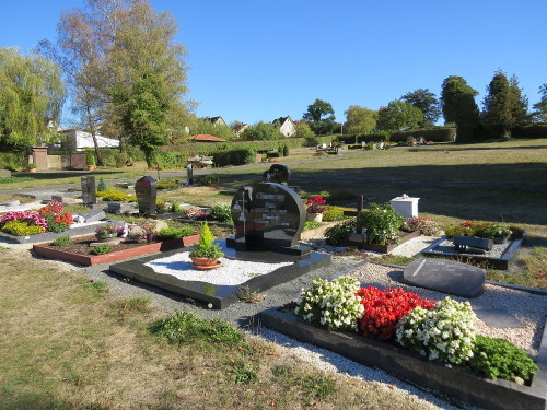 Beerdigung auf dem Friedhof Meimbressen in Calden
