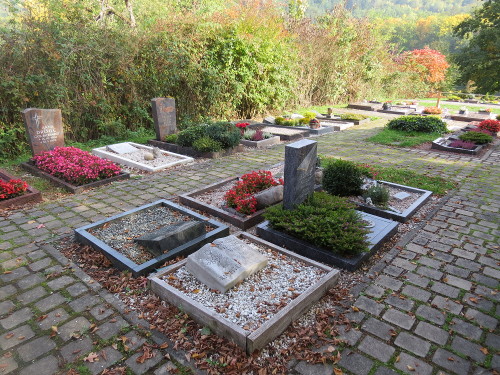 Feuer bzw. Urnenbestattung auf dem Friedhof Wahnhausen in Fuldatal