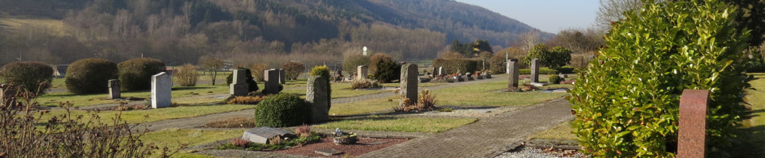 Bestattungen Friedhof Helsa - Holzapfel Bestattungen