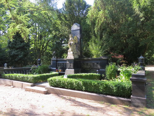 Ehrendenkmal auf dem Hauptfriedhof in Kassel