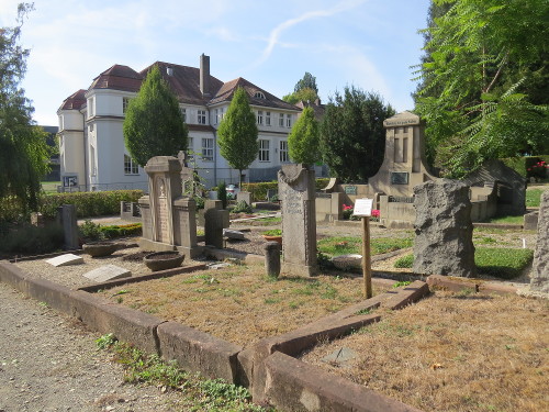 Alte Gräber auf Friedhof Wahlershausen in Kassel